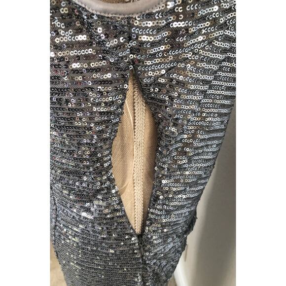 BCBG Generation Gunmetal Sequin V Neck Ruched Holiday Dress - M - Picture 7 of 8